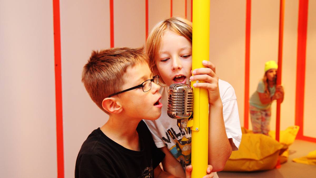 ZOOM Mitmachausstellung HOER HOER! SCHAU SCHAU! 10: ZOOM Mitmachausstellung HOER HOER! SCHAU SCHAU!