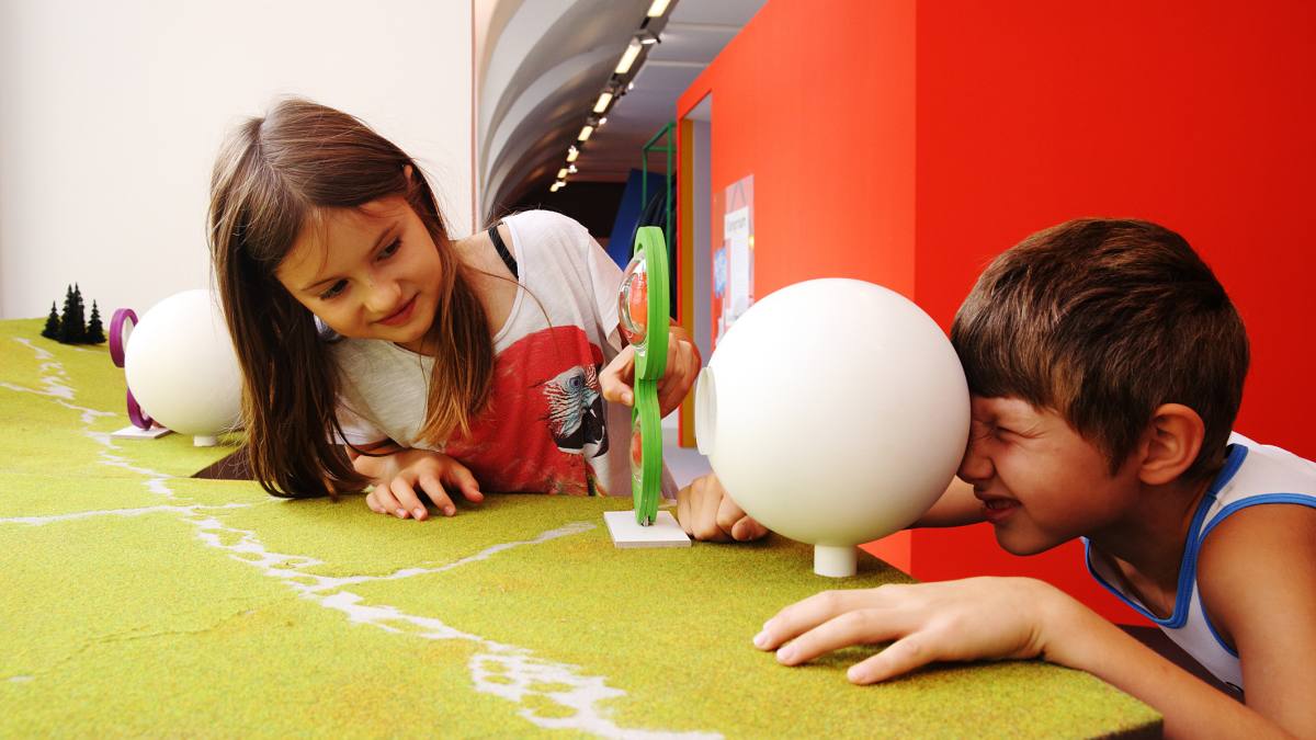 ZOOM Mitmachausstellung HOER HOER! SCHAU SCHAU! 12: ZOOM Mitmachausstellung HOER HOER! SCHAU SCHAU!