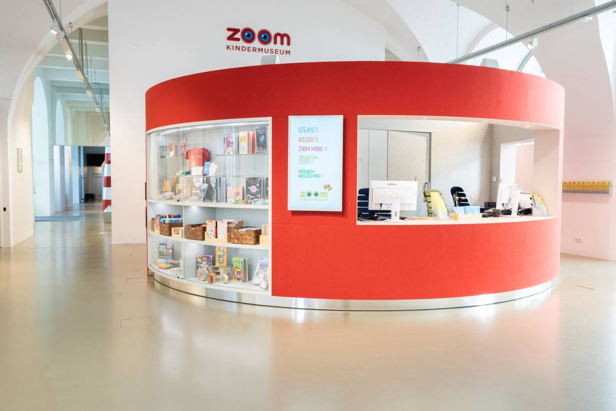 ZOOM Foyer: Shop