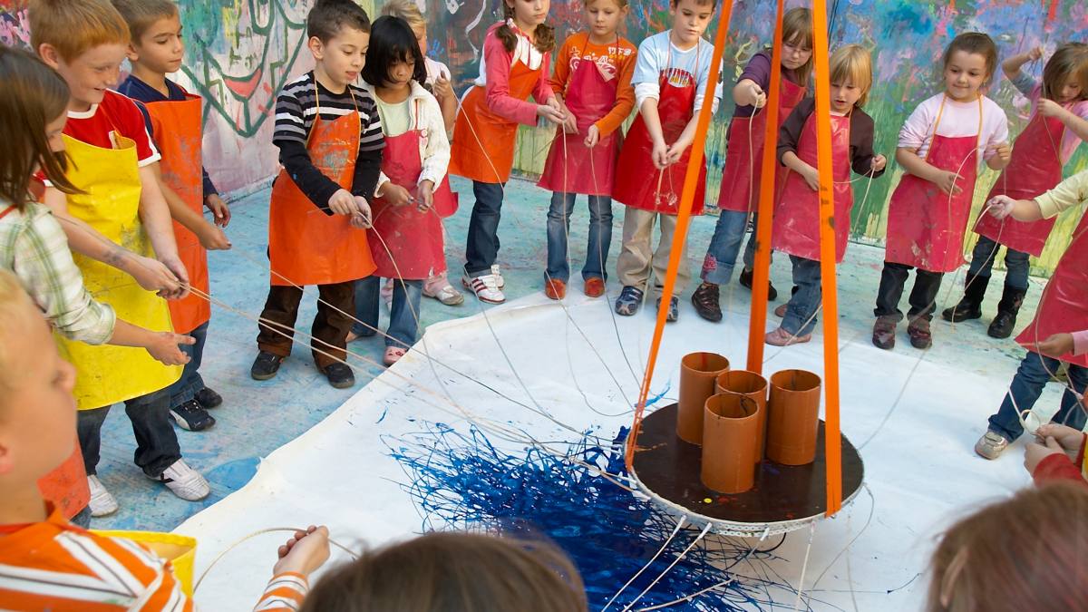 ZOOM Atelier "Ganz schön bunt hier!" 8